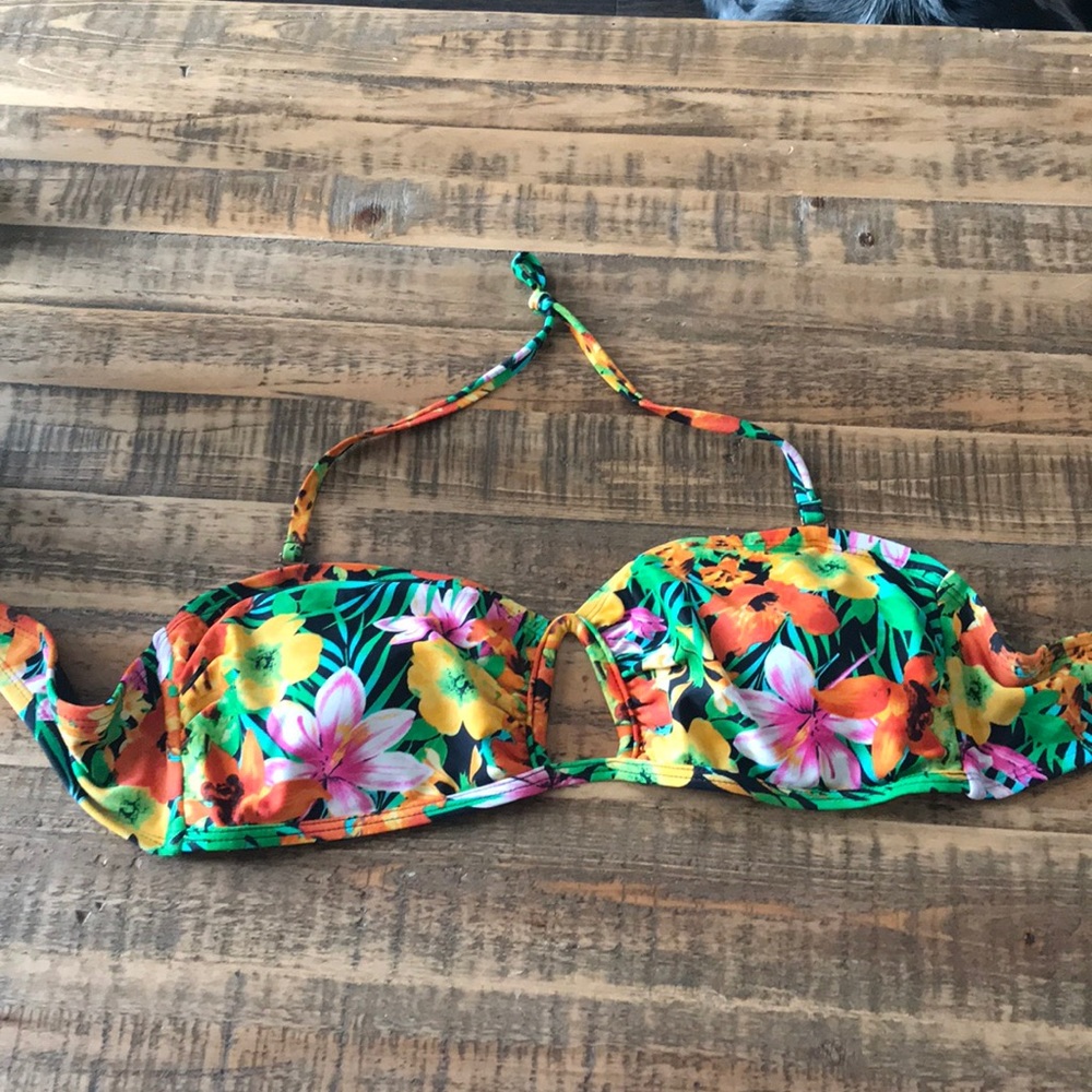 Bikini top